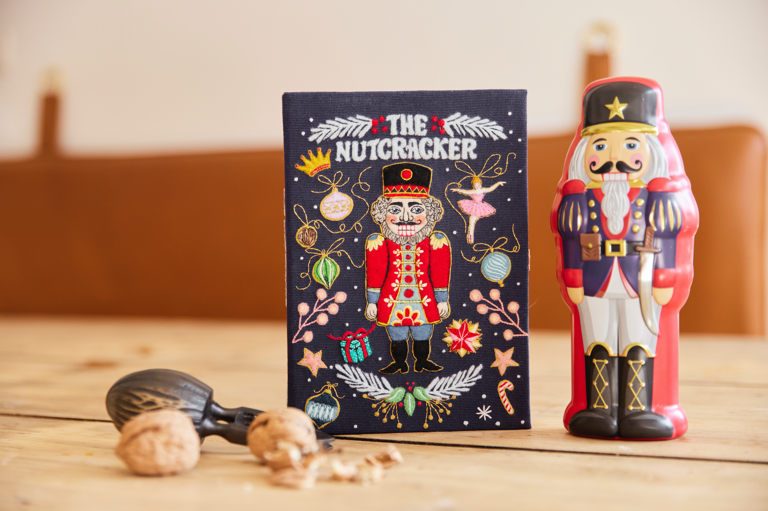 Nutcracker handbag