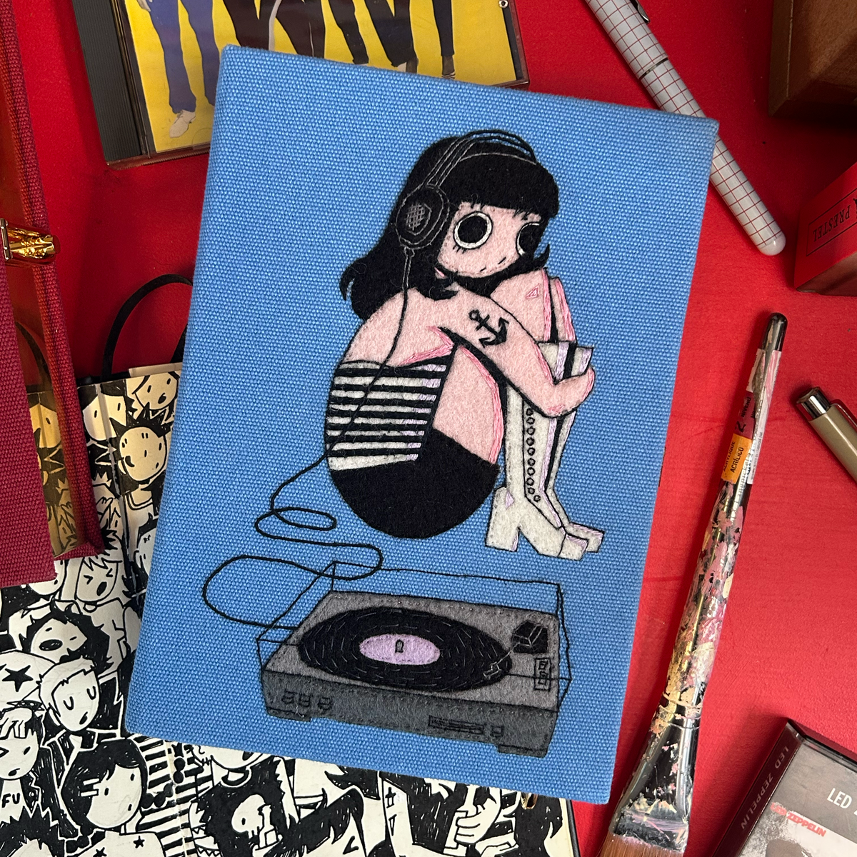 Record Player Girls (Strapped)