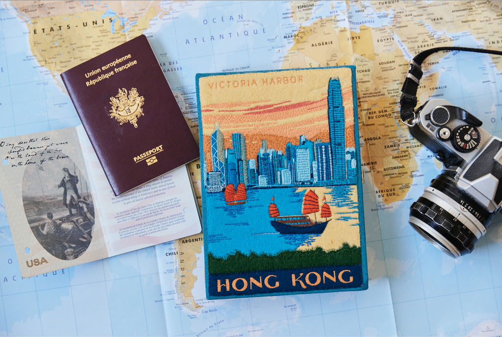 Hong Kong Strapped handbag