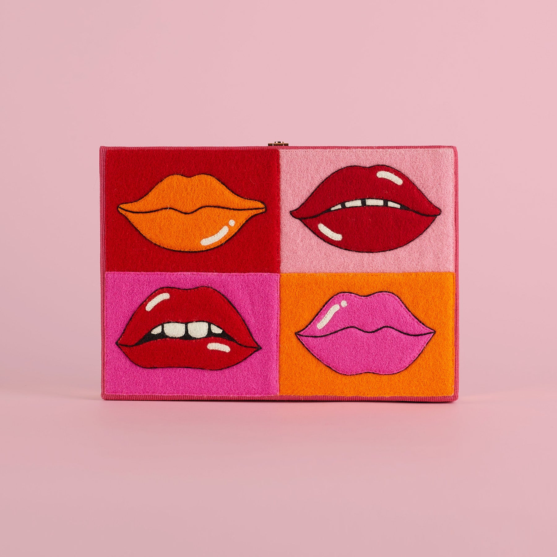 Lips Strapped handbag 
